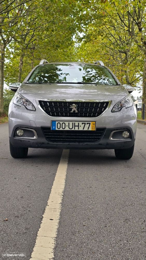 Peugeot 2008 1.2 PureTech Style - 12