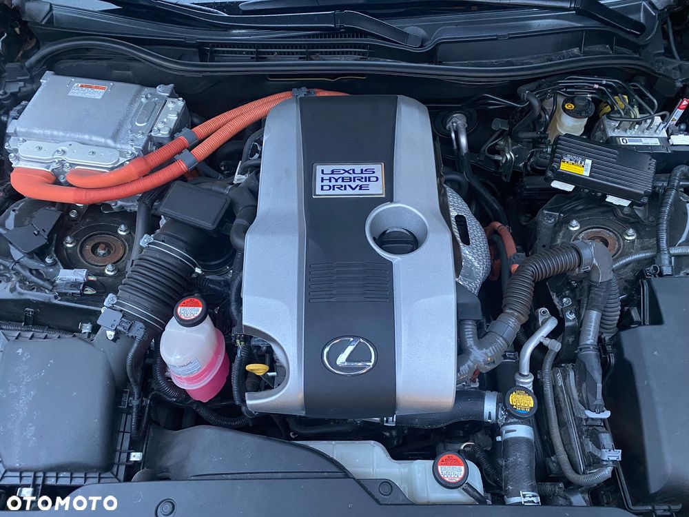 Lexus IS 300h Elite - 11