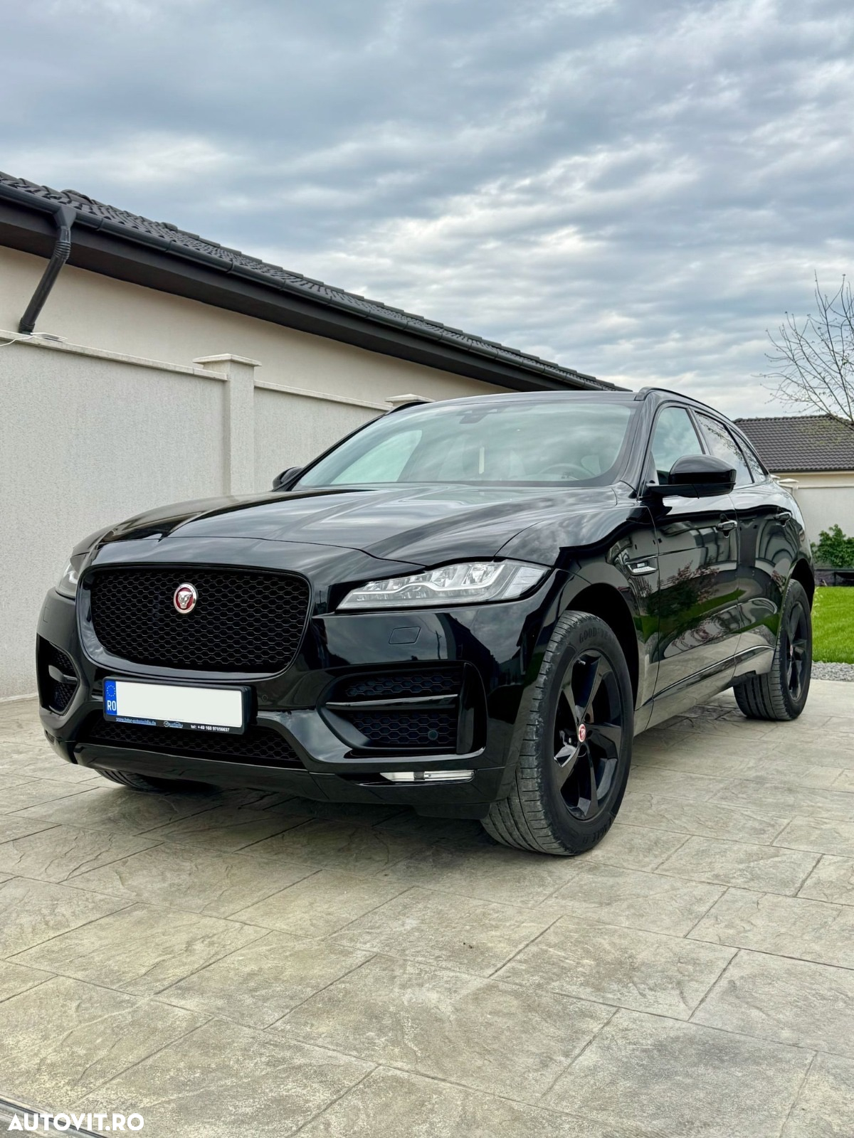 Jaguar F-Pace 20d AWD Aut. R-Sport - 2