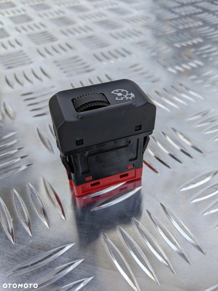 PRZYCISK DAF XF 106 - 3