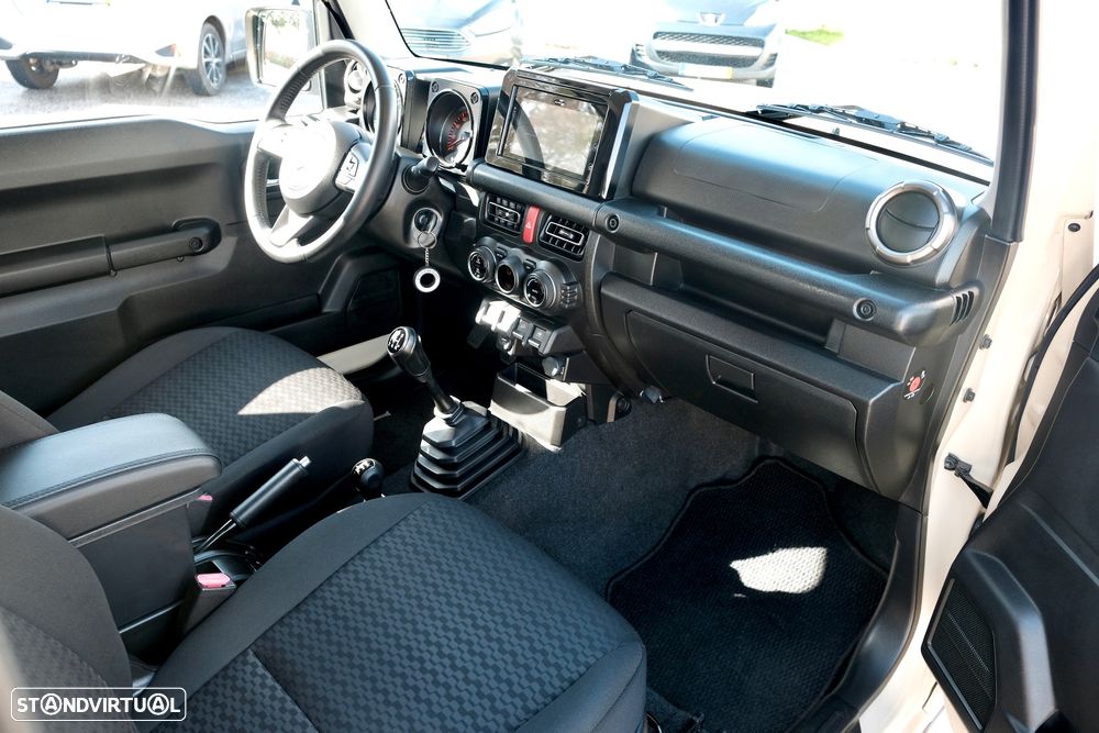 Suzuki Jimny 1.5 ALLGRIP Comfort+ - 11