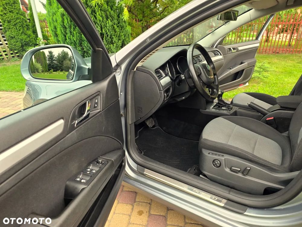 Skoda Superb 1.8 TSI Elegance DSG - 22