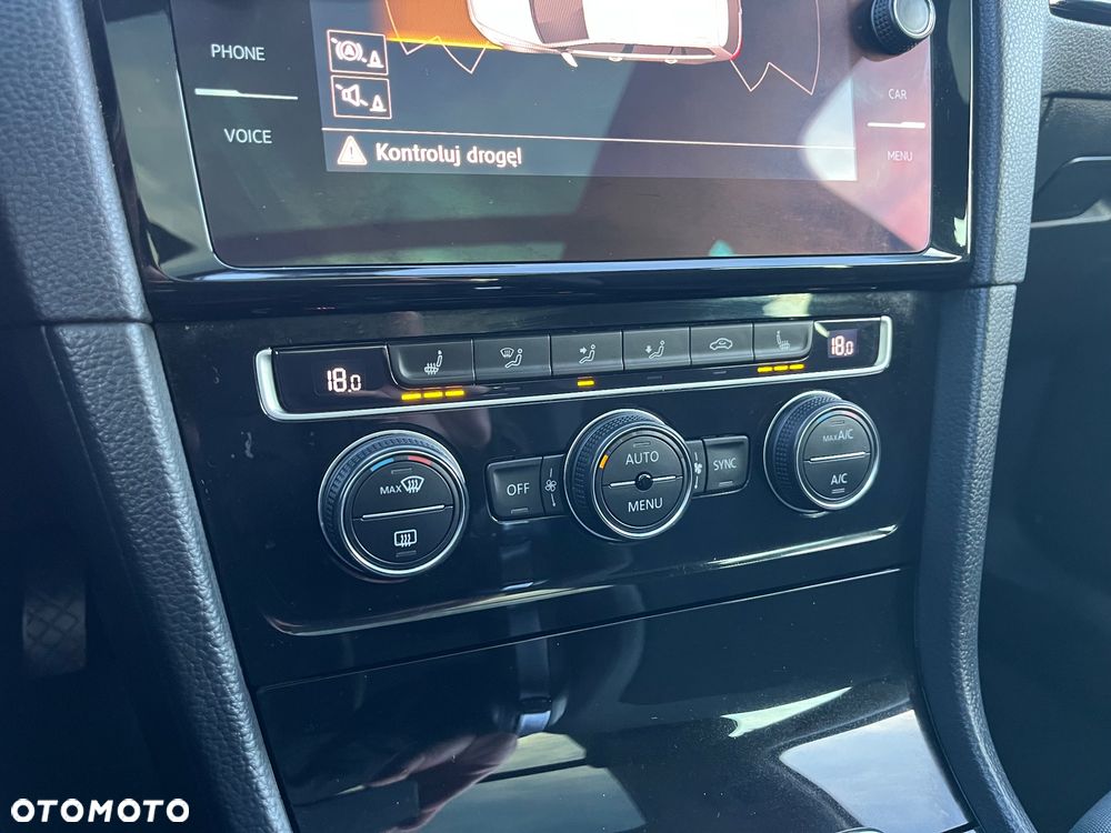 Volkswagen Golf 2.0 TDI BlueMotion Technology DSG Highline - 25