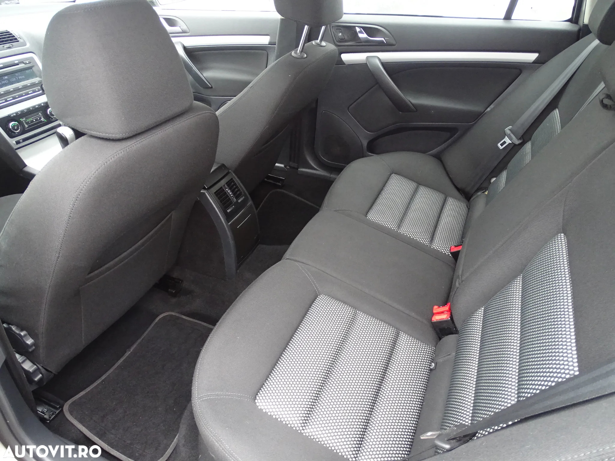 Skoda Octavia Combi 1.8 TSI 4x4 Scout - 13