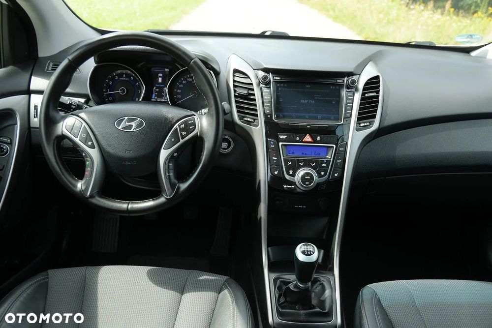 Hyundai i30 1.6 GDI Premium - 22