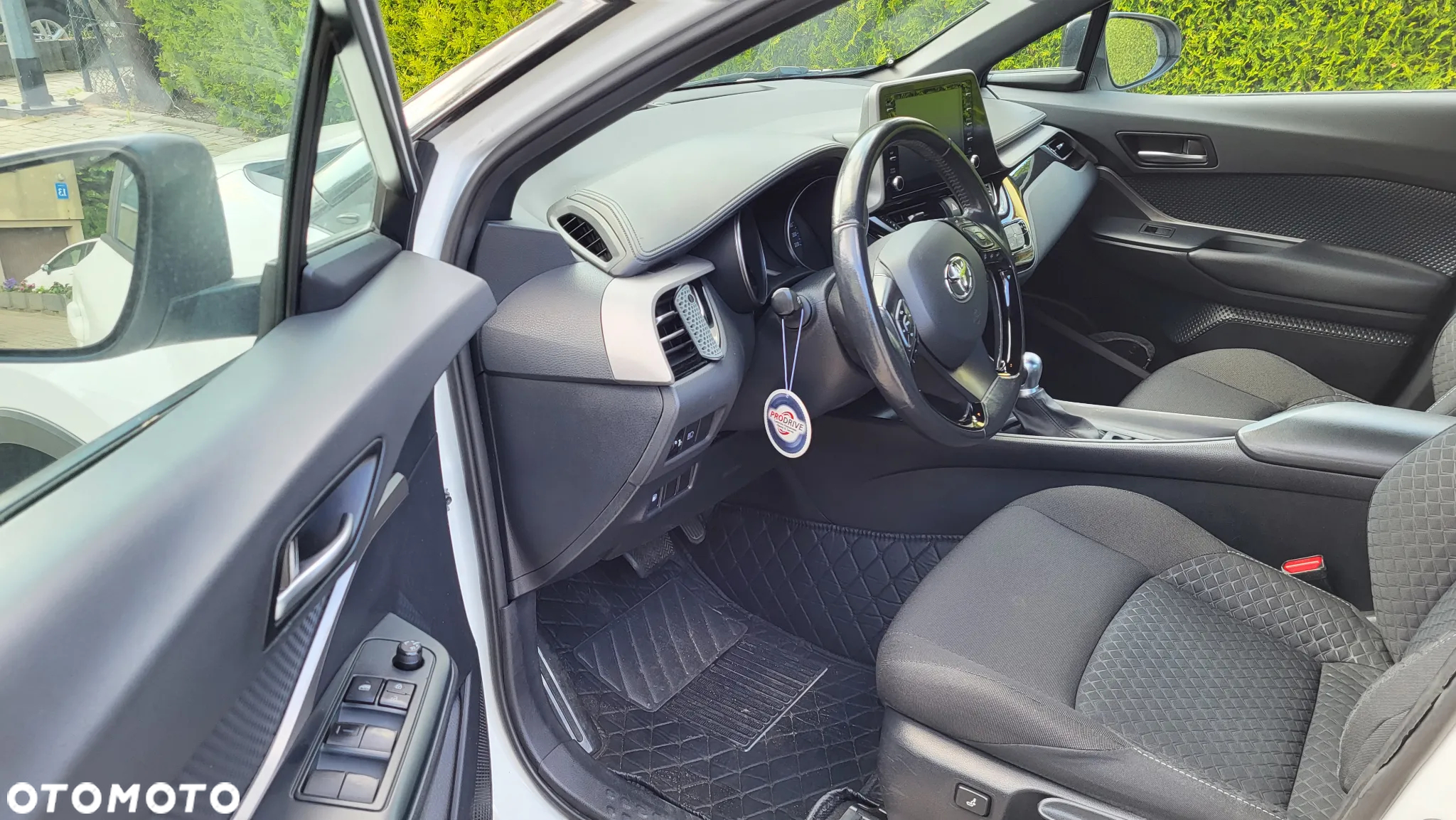 Toyota C-HR - 9