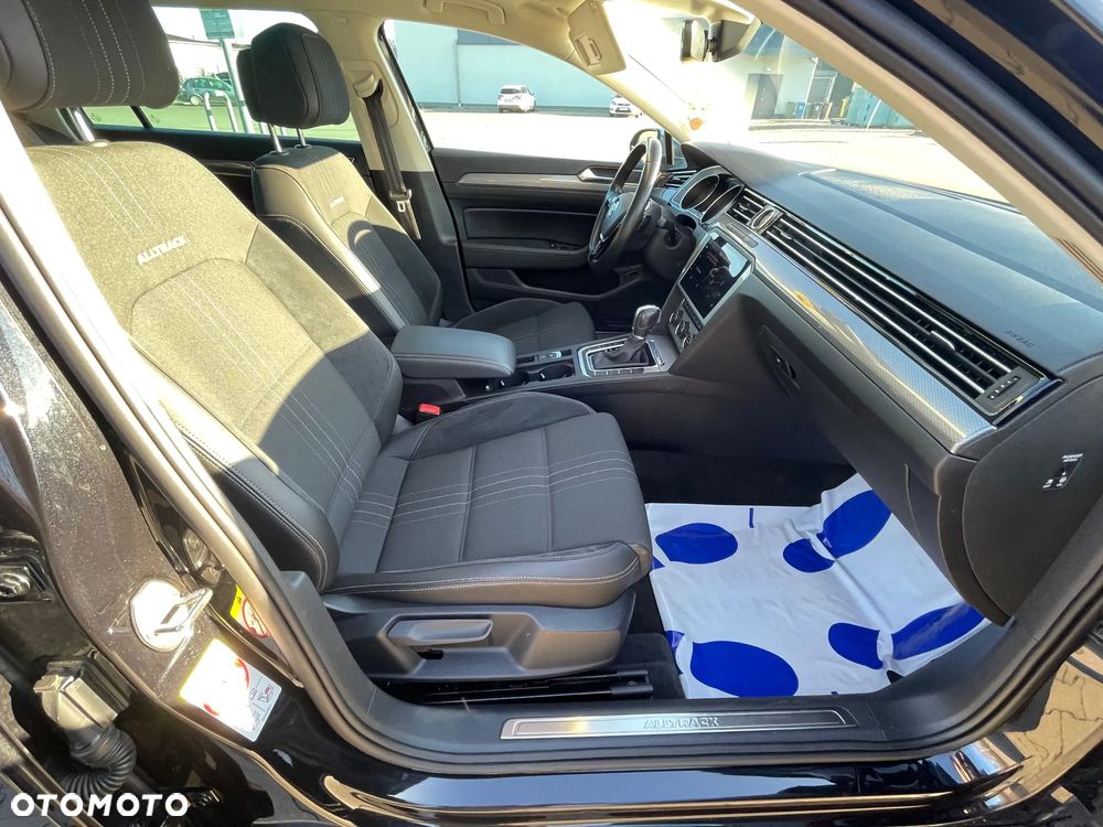 Volkswagen Passat Alltrack 2.0 TDI SCR 4Motion DSG - 16