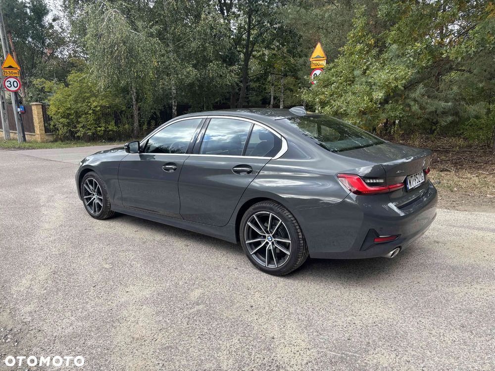 BMW Seria 3 320d xDrive Sport Line - 19