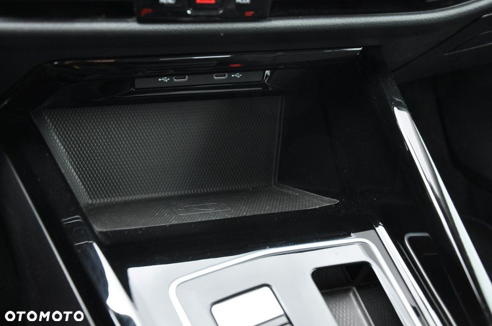 Volkswagen Golf - 24