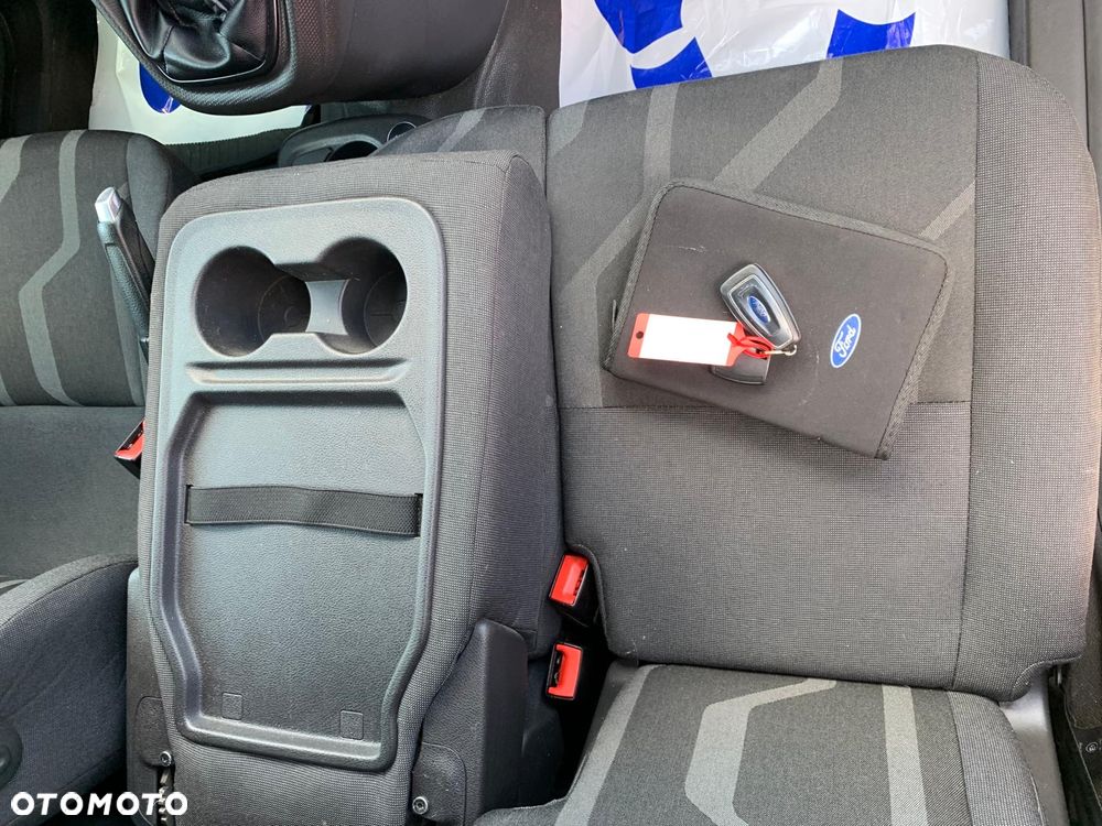 Ford Transit Connect - 25