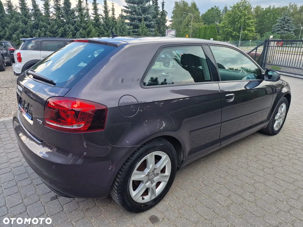 Audi A3 3-drzwiowe 1.6 TDI DPF Attraction - 7