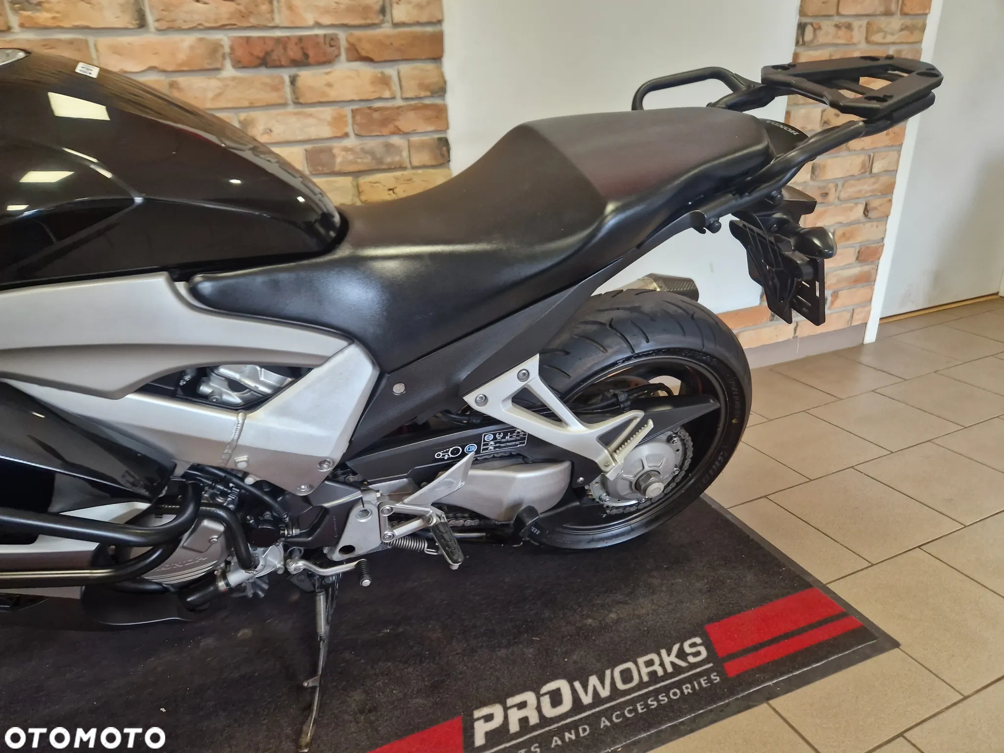 Honda VFR - 14