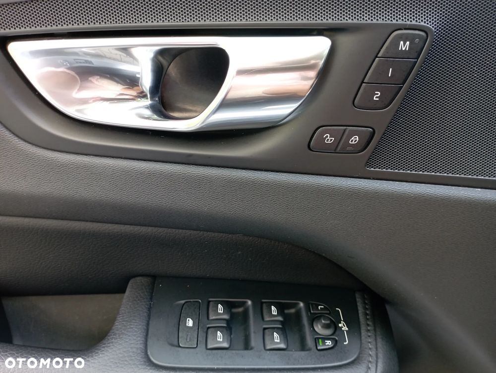 Volvo XC 60 T5 GPF Inscription - 26