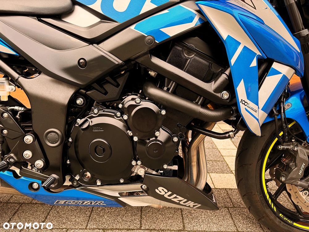 Suzuki GSX - 8