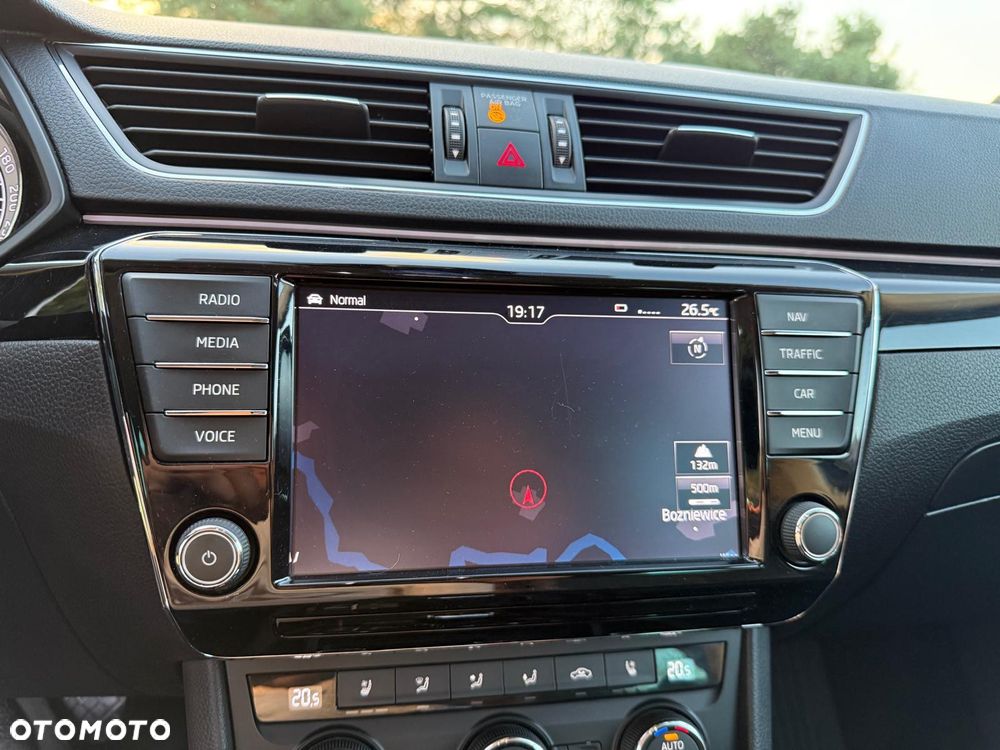 Skoda Superb 2.0 TDI L&K DSG - 15