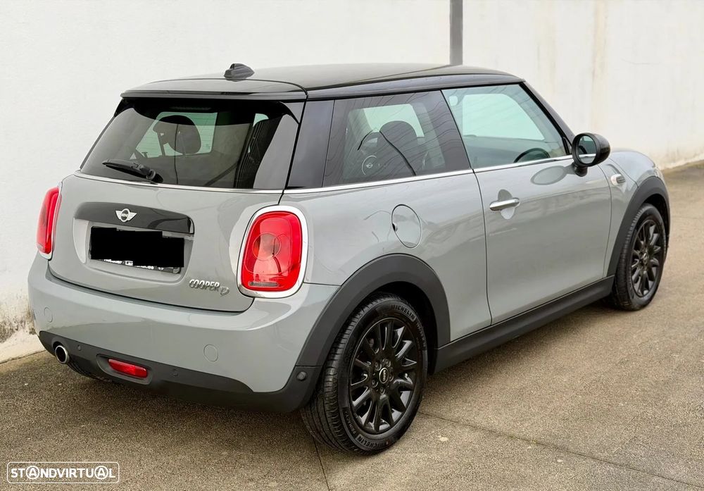 MINI 3 Portas Cooper D Aut. - 12