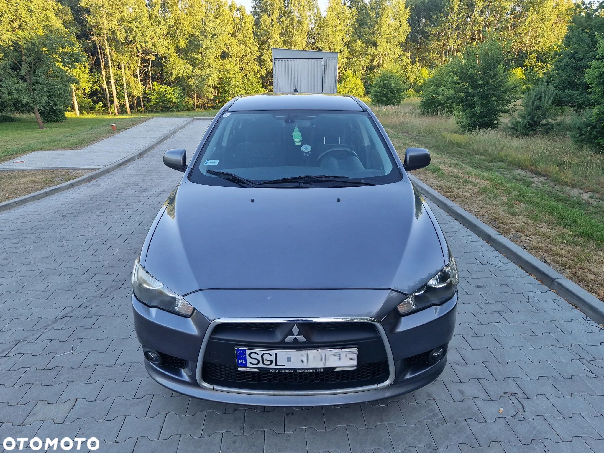 Mitsubishi Lancer 1.5 Invite - 1