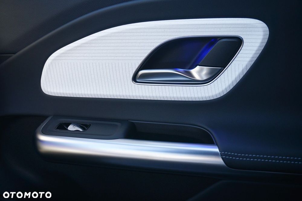 Mercedes-Benz CLA - 16