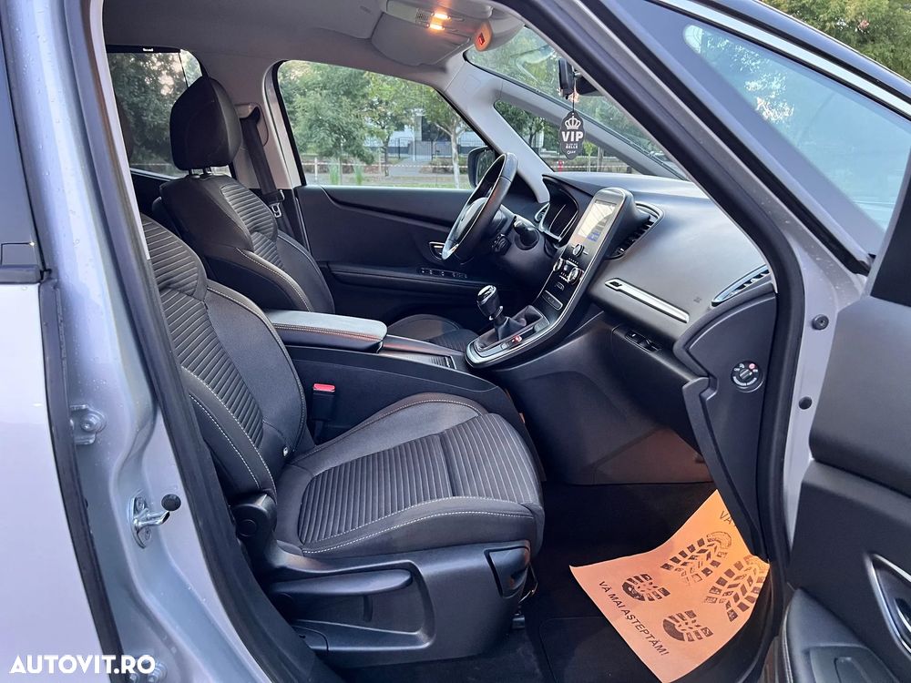 Renault Scenic - 12