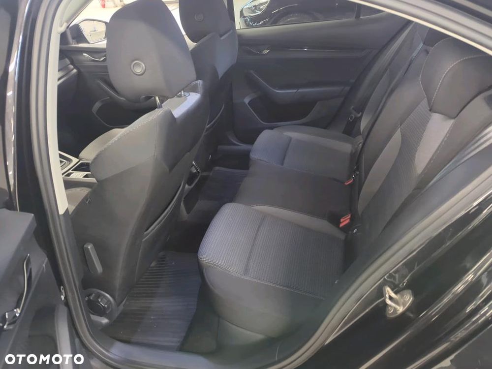 Skoda Octavia 2.0 TDI Ambition - 9