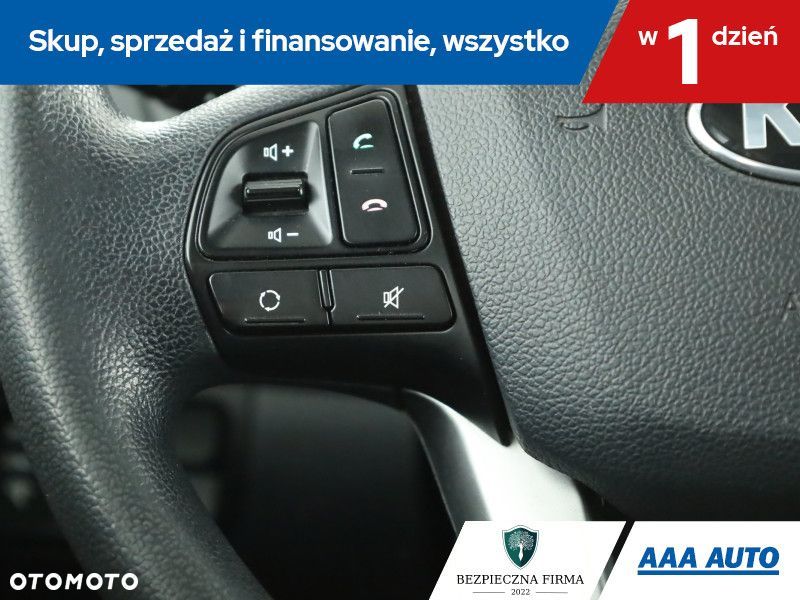 Kia Rio - 17