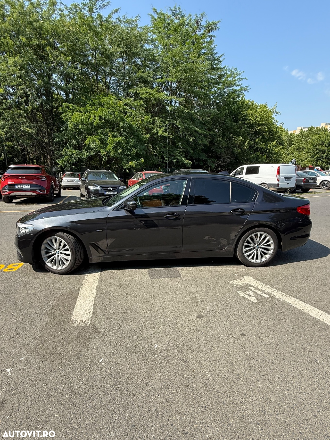 BMW Seria 5 520d Aut. Luxury Line - 7