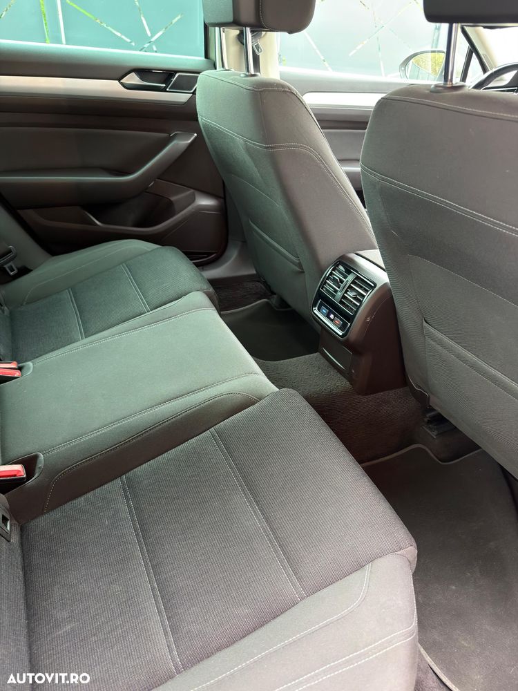 Volkswagen Passat 2.0 TDI DSG Comfortline - 13
