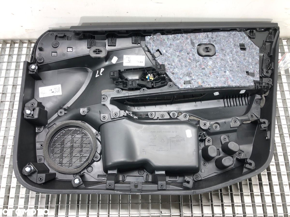 BOCZEK DRZWI LEWY PRZÓD - 260.00 PLN - CITROEN C4 III (BA_, BB_, BC_) 2020 - 2022 1.2 PureTech 130 - 4