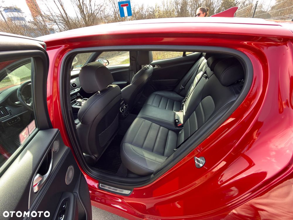 Kia Stinger 2.0 T-GDI GT Line - 9