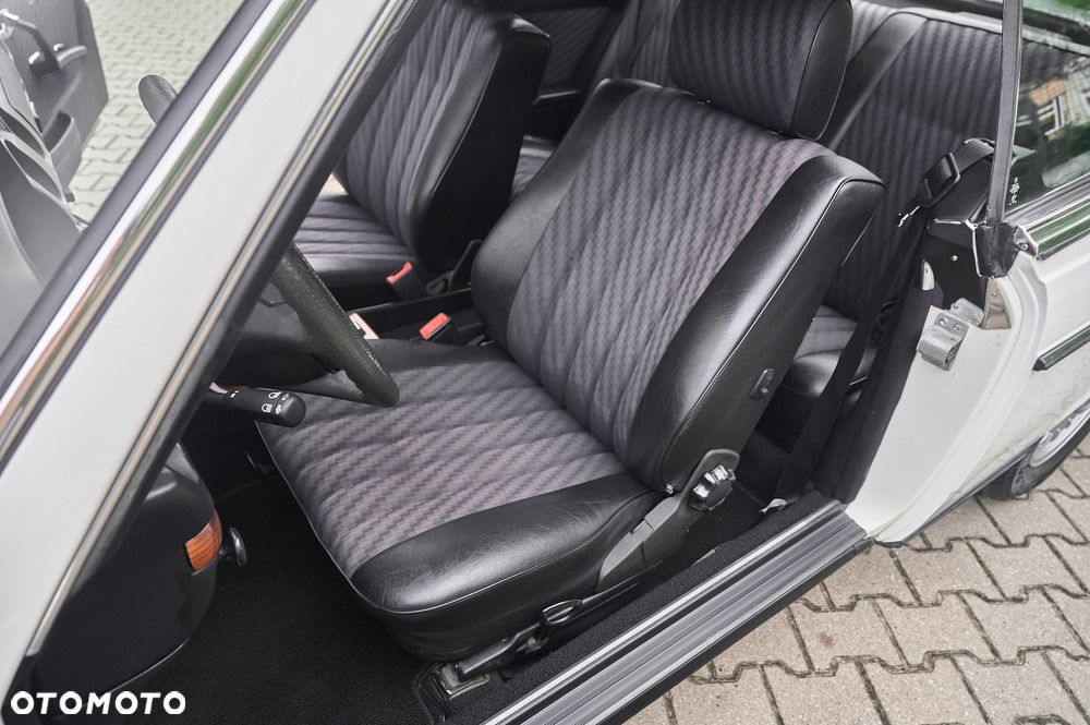 Mercedes-Benz W123 - 26
