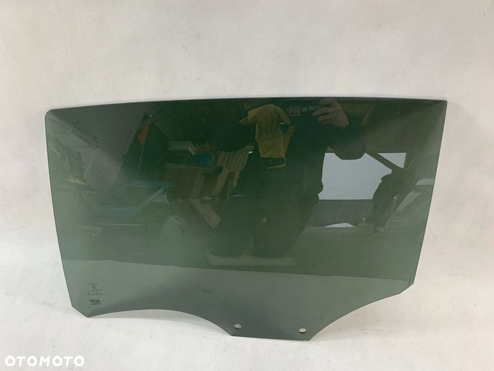 Opel Astra L 22r Szyba prawa tyl tylna 2022 kombi - 1