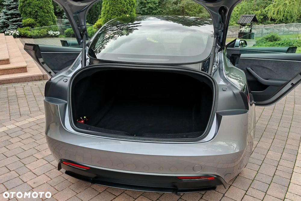 Tesla Model 3 Performance AWD - 12