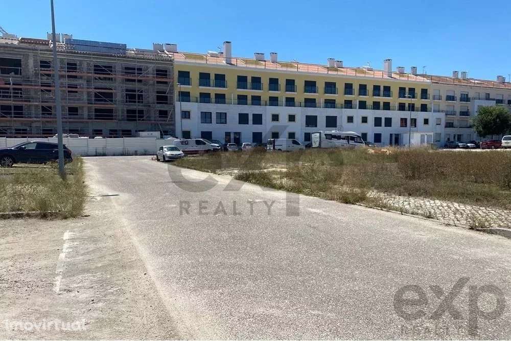 Lote com projecto aprovado 16 apartamentos -centro de Coruche - Grande imagem: 3/19
