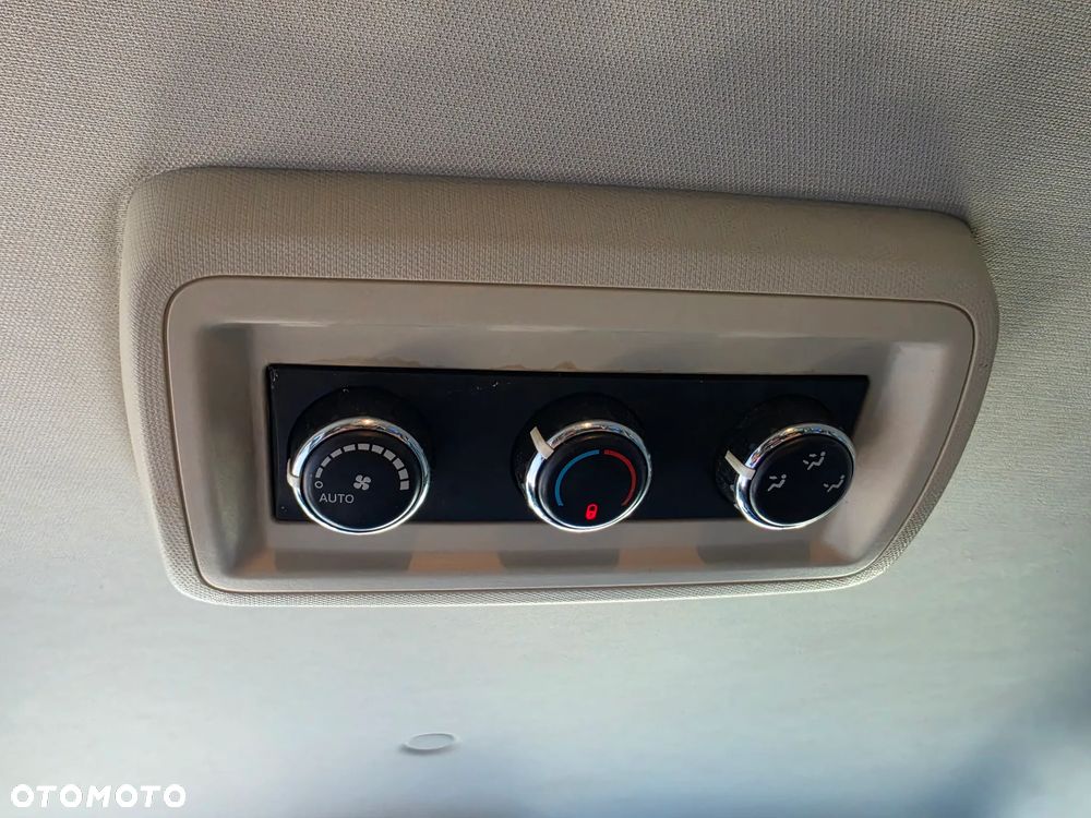 Chrysler Grand Voyager 2.8 CRD Touring - 15