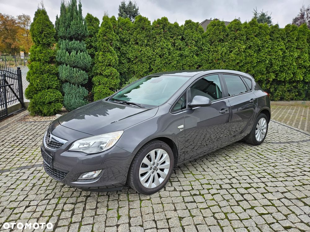 Opel Astra 1.4 Turbo 150 Jahre - 1