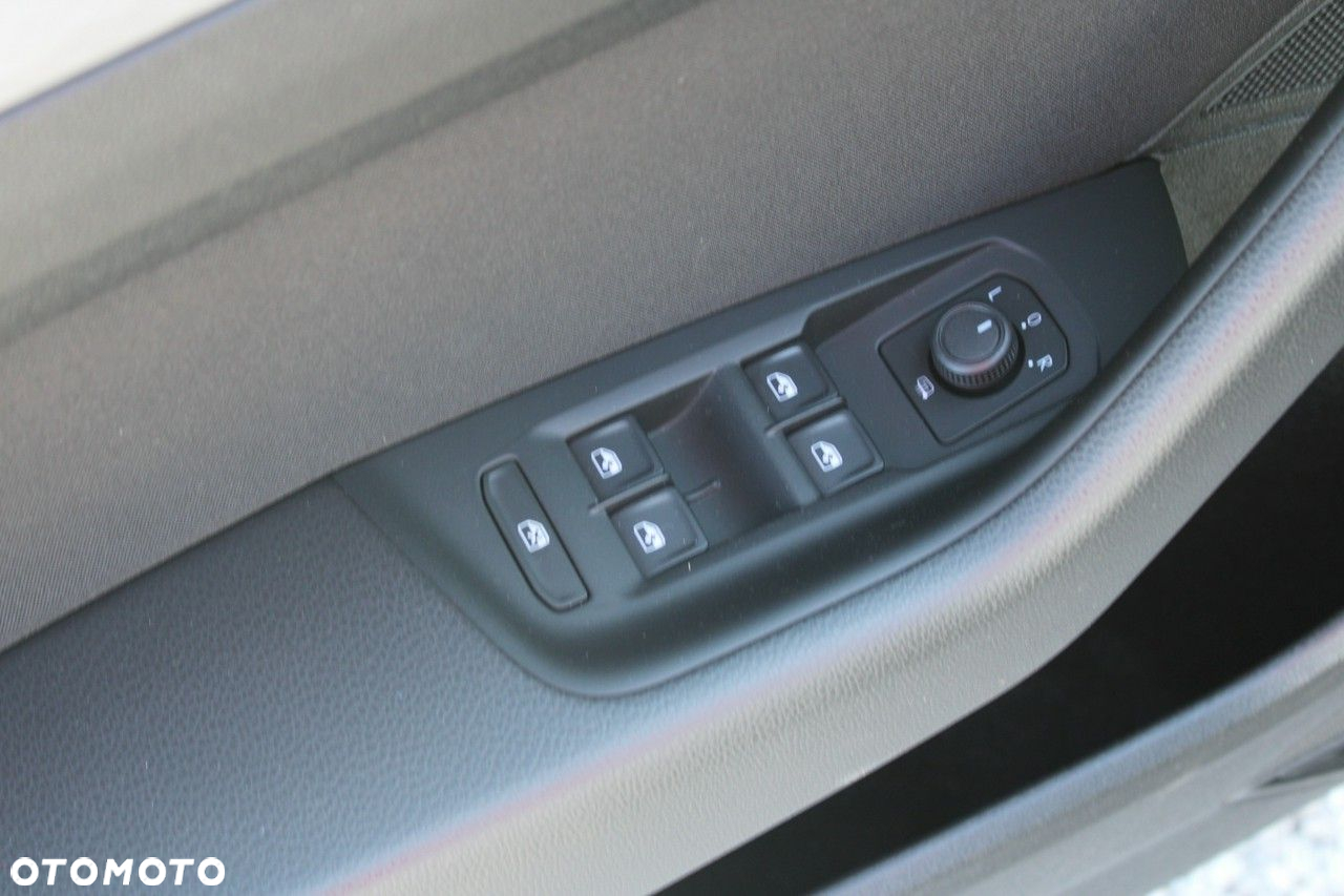 Volkswagen Passat - 15