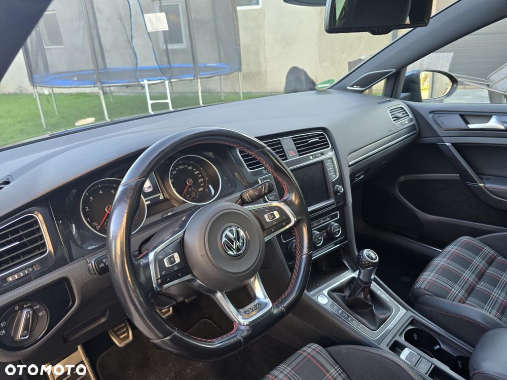 Volkswagen Golf GTI Performance BlueMotion Technology - 10