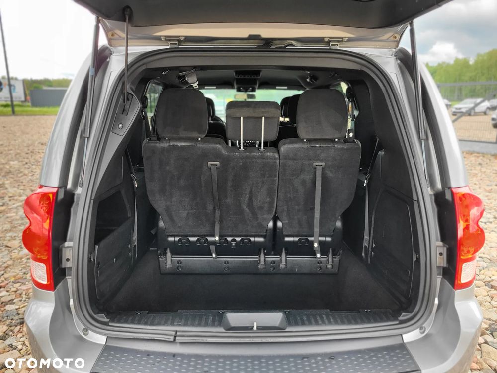 Dodge Grand Caravan - 22