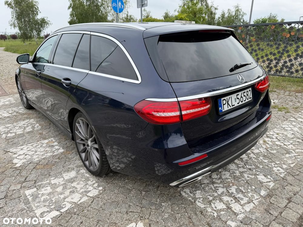 Mercedes-Benz Klasa E 400 4Matic 9G-TRONIC AMG Line - 2