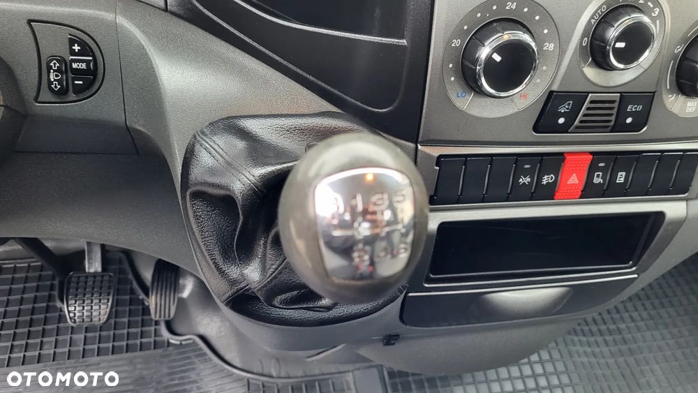 Iveco Daily 50c15 / 35c15 / długa skrzynia 6,12 m / skrzynia 12 euro palet - 35