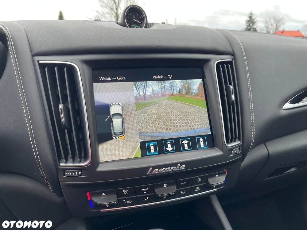 Maserati Levante S Granlusso - 17