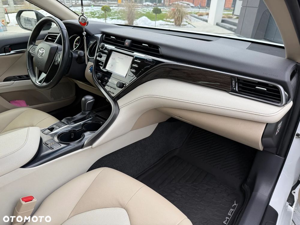 Toyota Camry 2.5 Hybrid Prestige CVT - 15