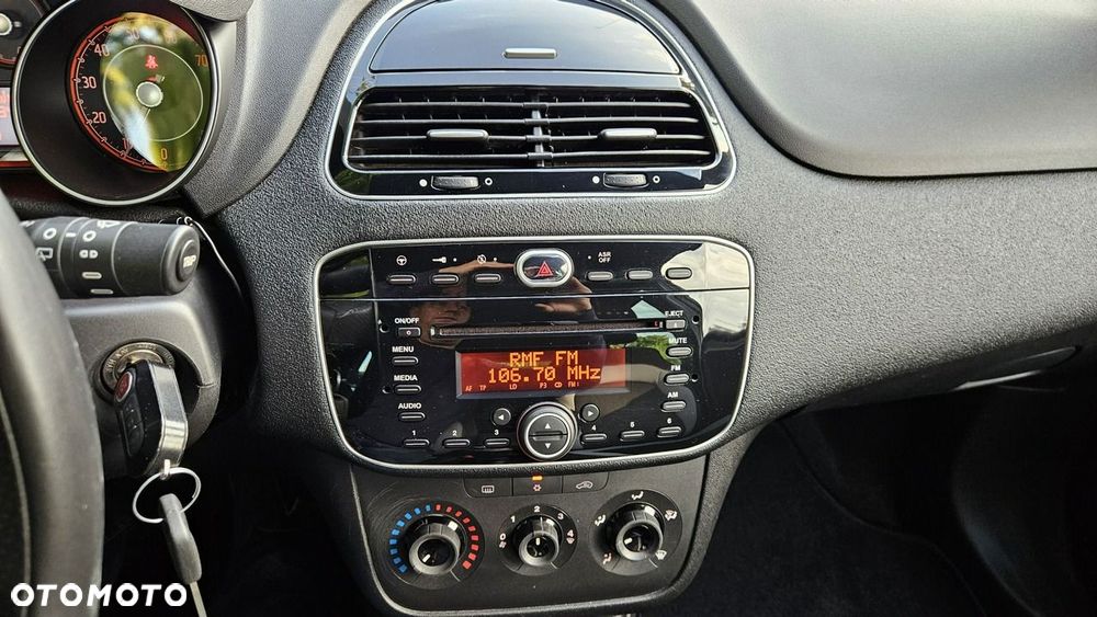 Fiat Punto 1.4 Multiair Easy S&S - 26