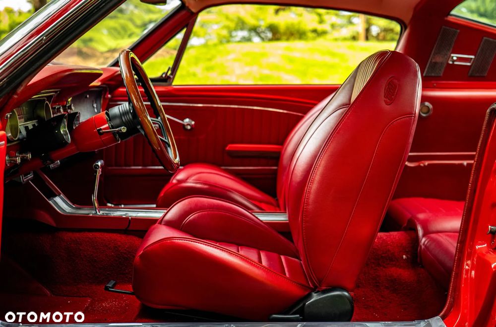 Ford Mustang - 11
