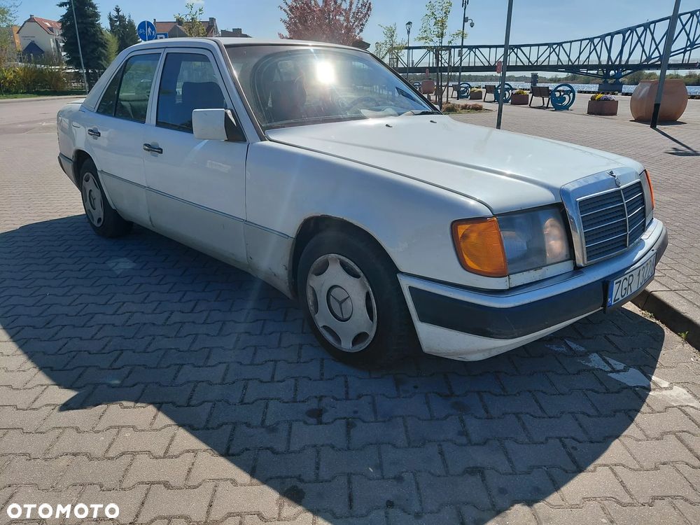 Mercedes-Benz W124 (1984-1993) - 1