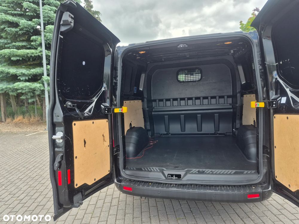 Ford Transit Custom 290 L2H1 Limited - 16