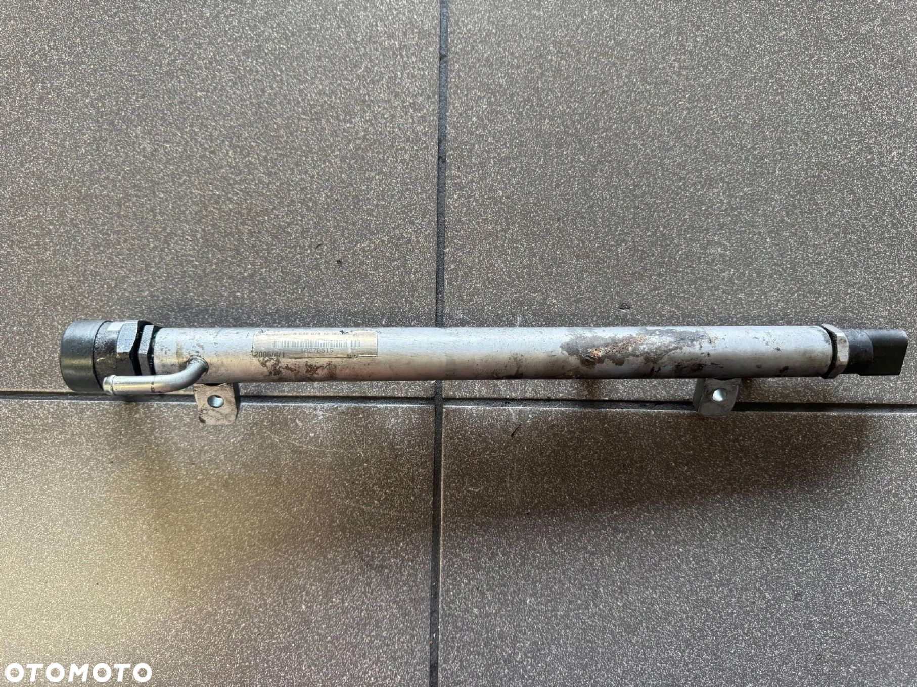 LISTWA WTRYSKOWA 2.0 CDI MERCEDES A64007012 - 2