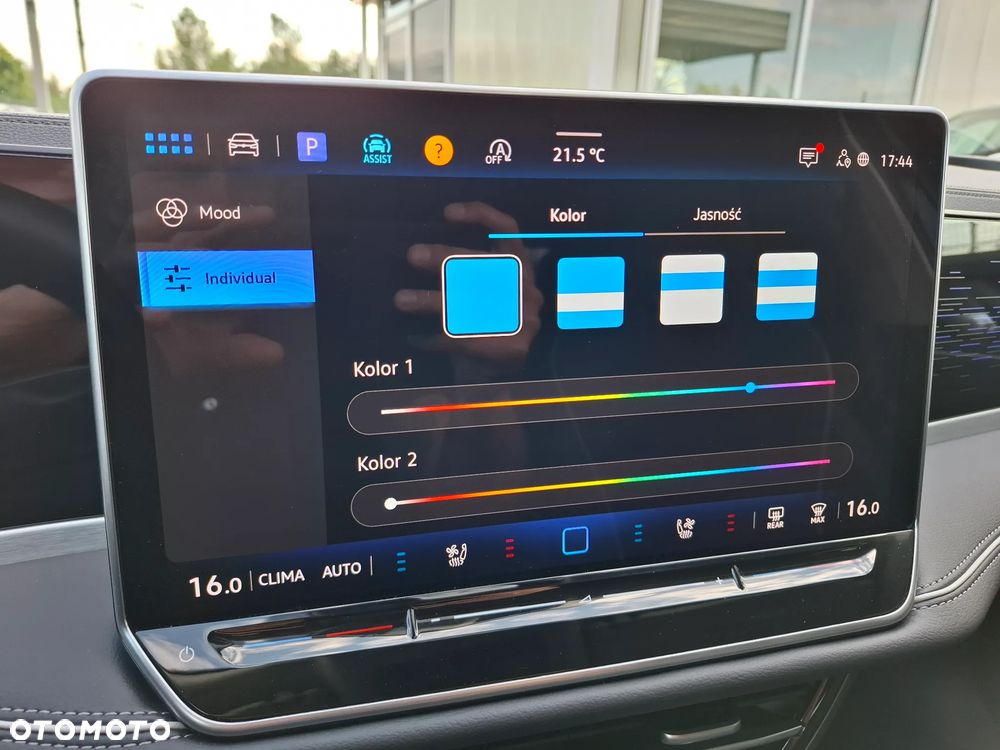 Volkswagen Passat Variant 1.5 TSI ACT mHEV Business Plus DSG - 20