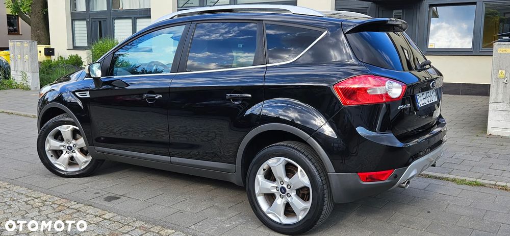 Ford Kuga 2.0 TDCi 2x4 Titanium - 4