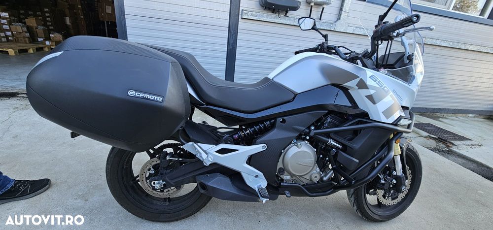 CF Moto 650MT ABS - 4